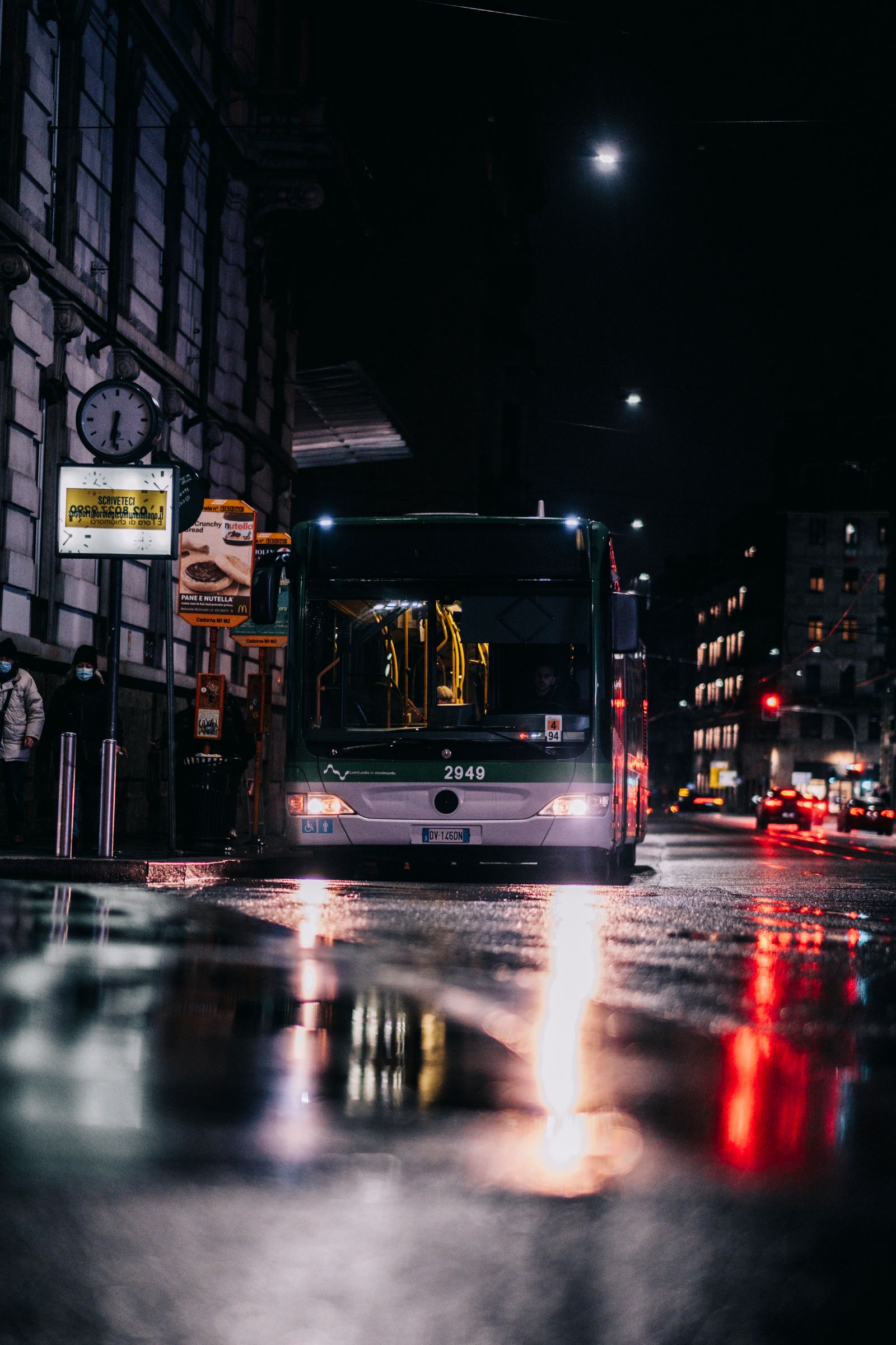 Airport bus